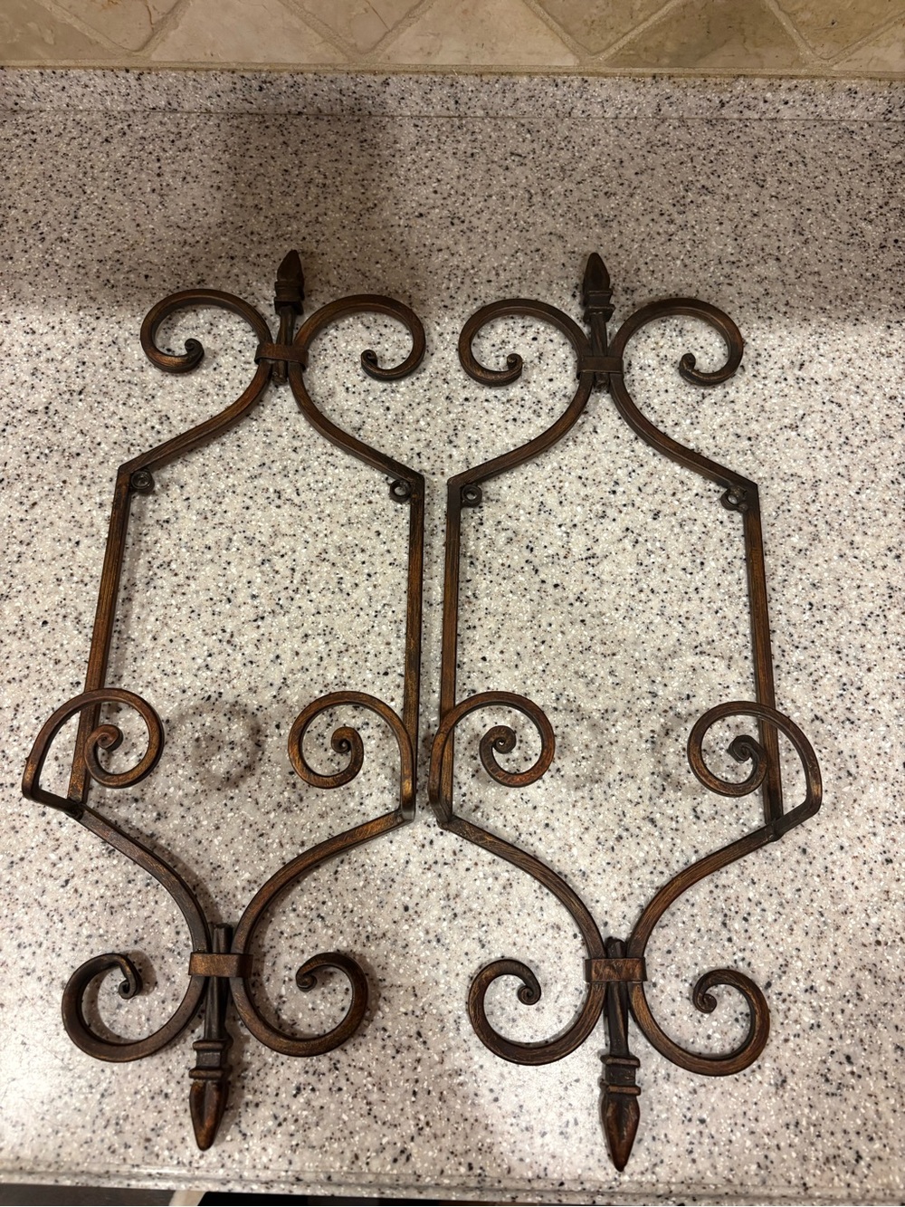 Ornate Traditional Brown Metal Hanging Plate Hanger Vertical Large